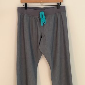 Figs Graphite Gray Livingston Women's Scrub Pants.